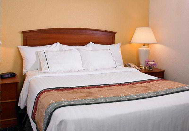 Towneplace Suites By Marriott פינדליי מראה חיצוני תמונה